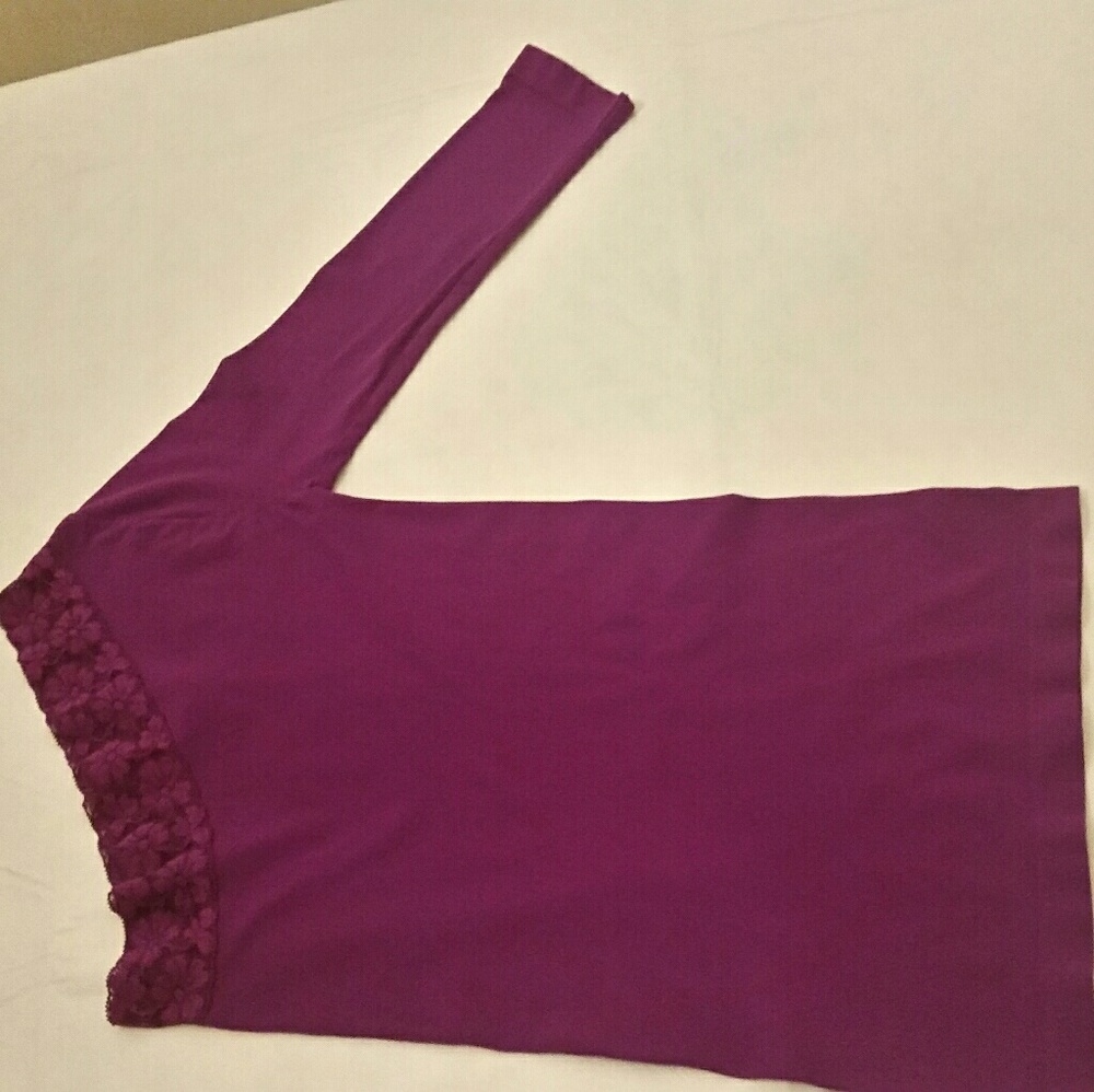 One sleeve violet colored stretch